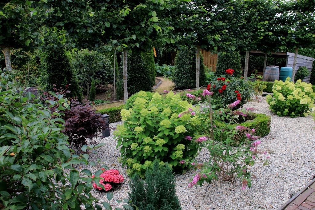 Tuin in Drongelen winterklaar maken